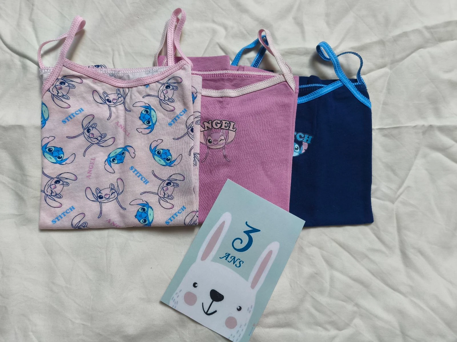 Lot débardeurs Stitch fille (3 ans)